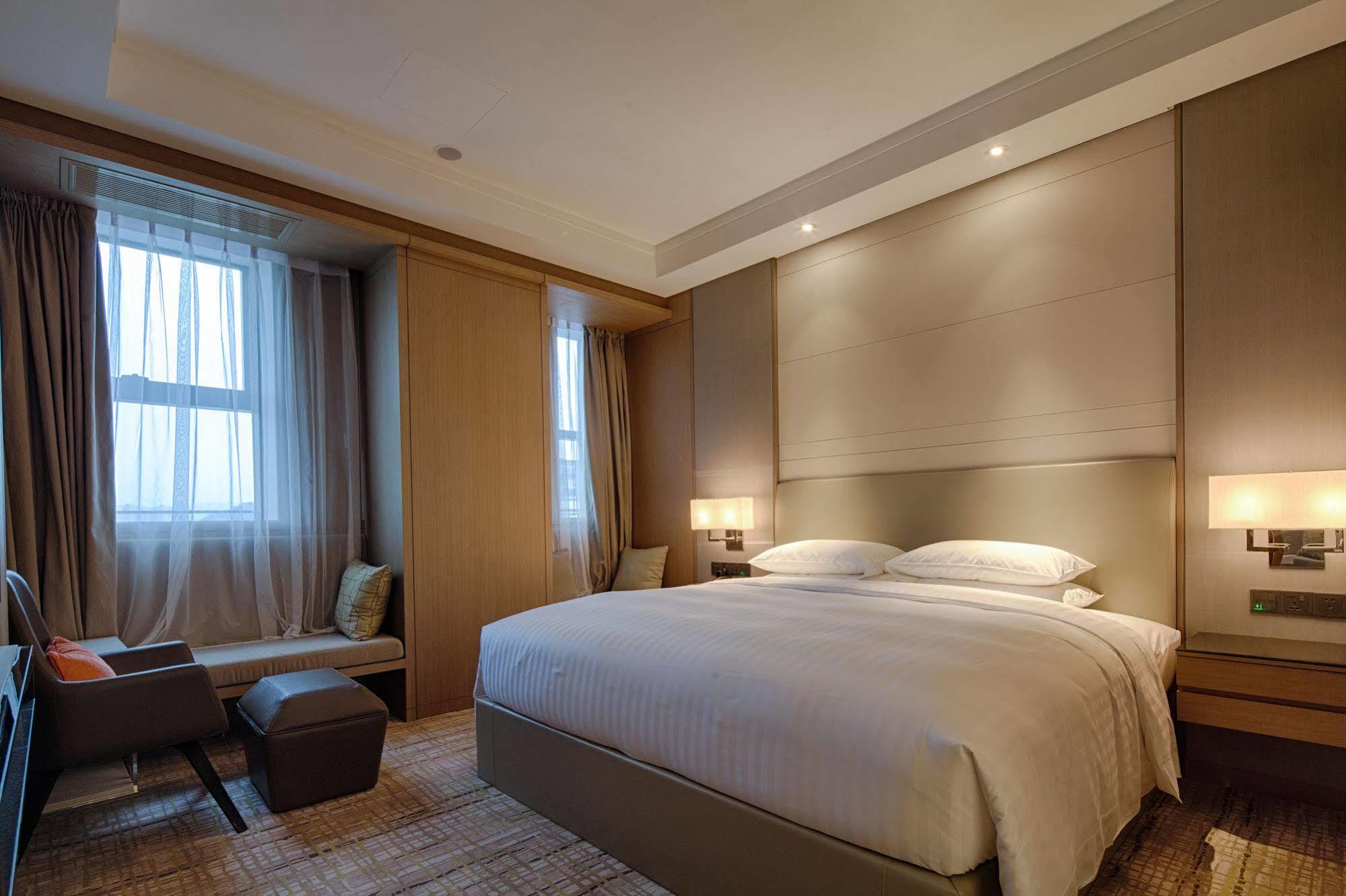 Courtyard By Marriott Xinchang Exteriér fotografie